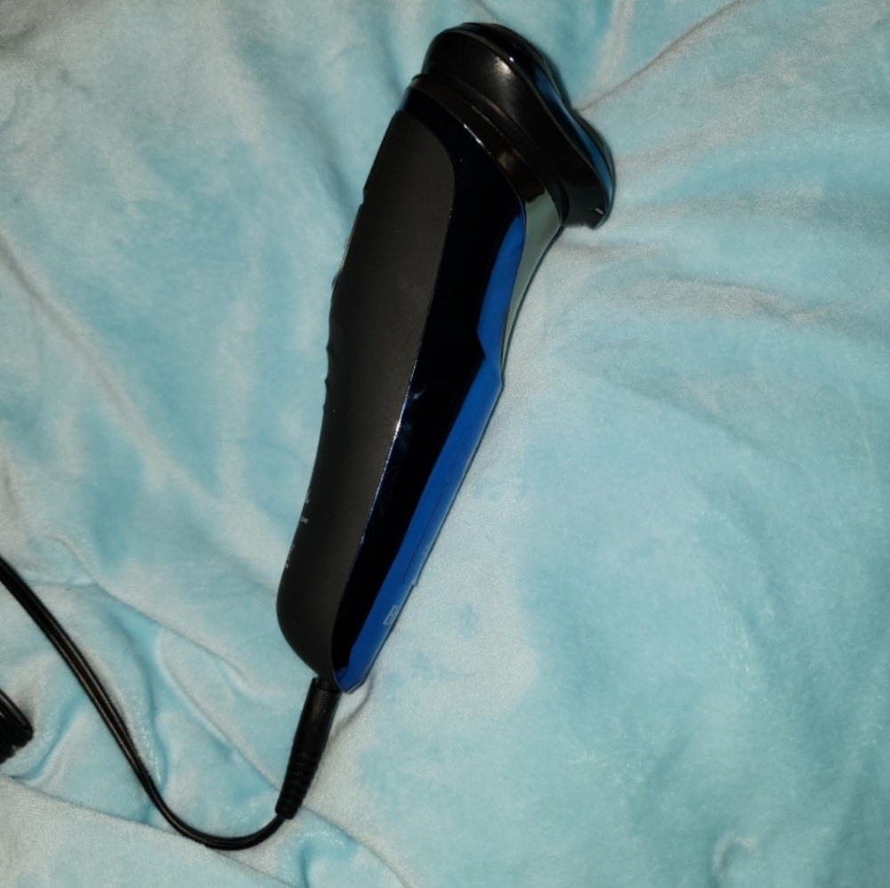 Mens Barbasol Rotary Razor - Picture 3 of 6
